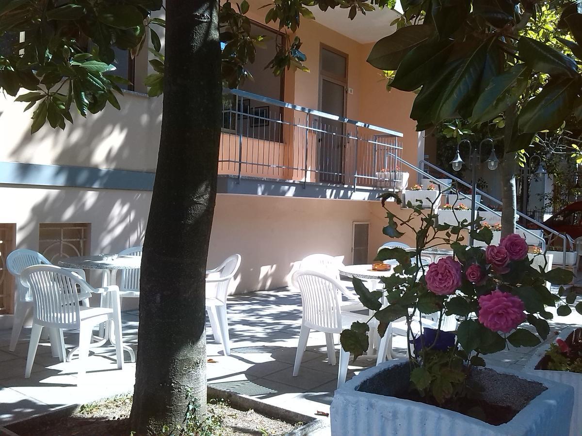 K2 Hotel Cattolica Exterior photo